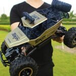 2.4GHz 4WD Double Motors Off-Road Climbing Car Remote Control Vehicle - Image 4