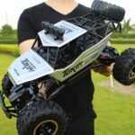 2.4GHz 4WD Double Motors Off-Road Climbing Car Remote Control Vehicle - Image 5