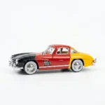 1:22 Mercedes Diecast Metal Toy Car with Light & Sound - Image 3