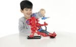 Hasbro Marvel Spider-Man Giant Action Figure with Spidercopter - Image 3