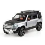 1:24 Land Rover Defender Die-Cast Model Car - Image 2