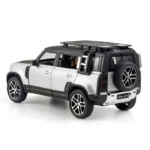 1:24 Land Rover Defender Die-Cast Model Car - Image 4